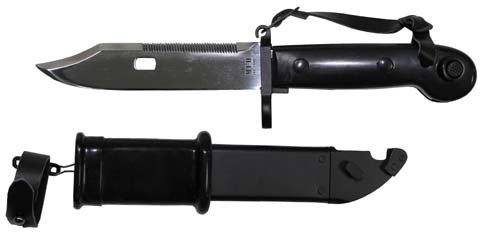 Bajonett AK 47 mit Scheide und schwarzem Griff