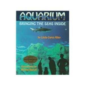 Hardcover Aquarium: Bringing the Seas Inside Book