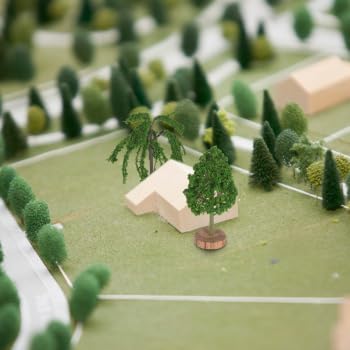 5Pcs Mixed Model Mini Trees: Plastic Miniature Fairy Garden Trees with Wood Bases for Diorama Supplies, Model Train Scenery DIY Landscape & Fairy Garden Decoration