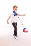 Patente mundial PCT / WIPO / ES2016. Más información: www.llerasportskillball.com --- Adecuado de 2-6 YO. El producto incluye el Arnés Mas el Balón Profesional de piel .