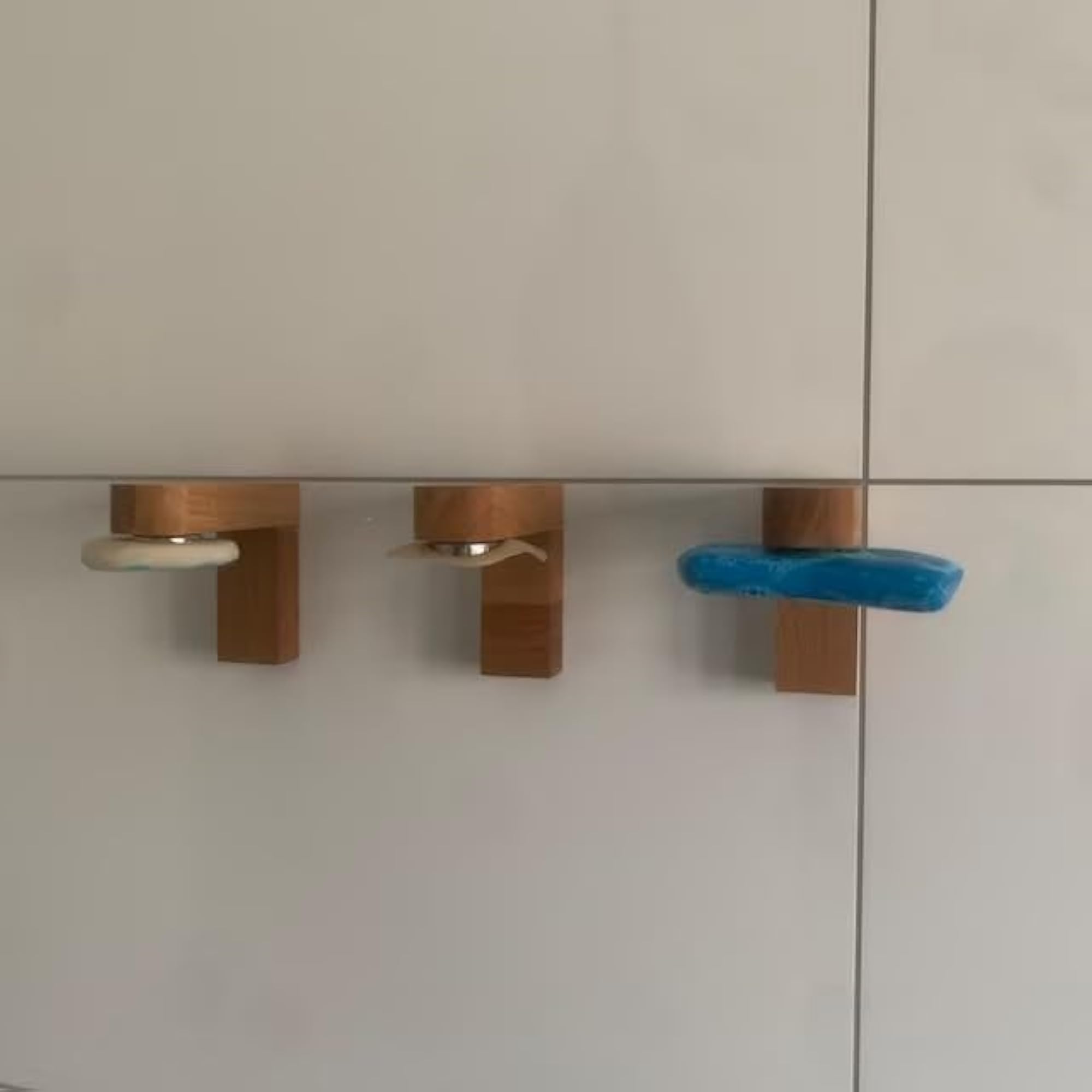 Magnetic Soap Holder with Plates for Bathroom