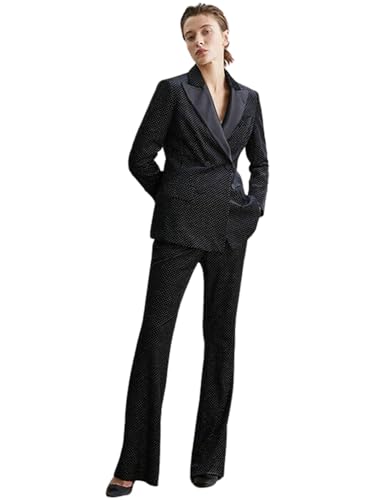 Costume de bureau femme à pois pour un look professionnel et chic en réunion