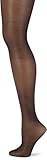 Styling-Tipp: Zu der schimmernden Strumpfhose passt ein Kleid mit Schlitz beim festlichen Anlass.