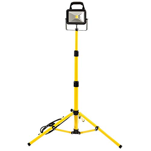 Vis M5 x 30 pour assembler des meubles et structures métalliques avec précision