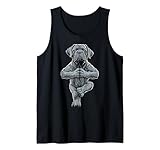 I cuccioli di cane portano armonia. Tranquillo cane Cane Corso Italiano yoga cucciolo meditare in yoga albero vrikshasana posa design.