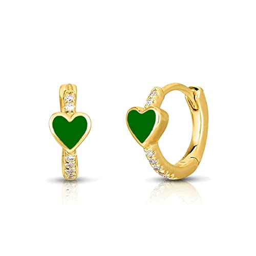 Petites boucles d'oreilles créoles dorées pour sublimer vos tenues de soirée