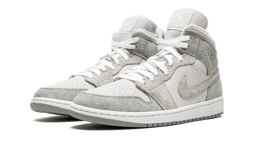 Image of Nike Women's Air Jordan 1 Mid SE Sneaker
