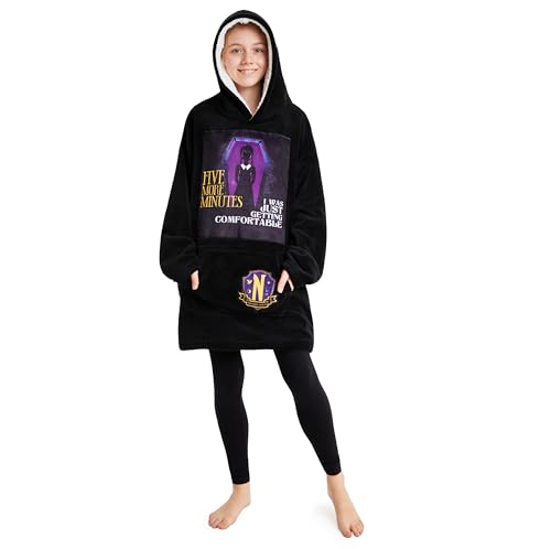 Fini le froid hivernal avec ce pull plaid ado fille inspiré de Mercredi Addams
