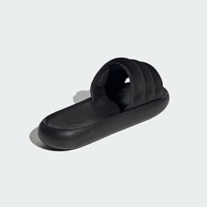 ★adidas★大人気★ADILETTE ZPLAASH SLIDES★追跡可 Amazon.com | Adilette Zplaash Slides Black/Black/Black | Slides