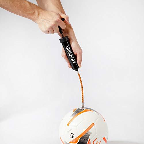 uhlsport Ballpumpe klein (6), für Fußball, Volleyball & Co., kompakte Luftpumpe mit flexibler Verlängerung, ideale Pumpe für unterwegs, 100118701, Schwarz