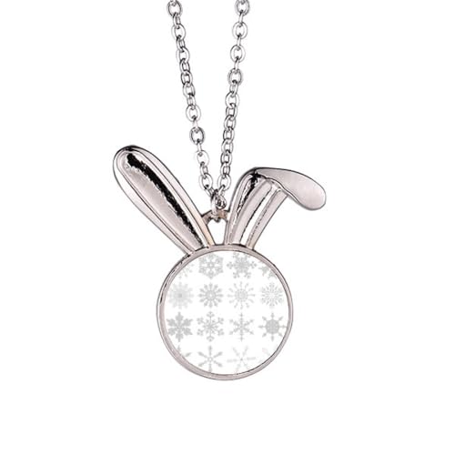 Collier lapin et flocon de neige aux finitions soignées et détails gravés
