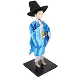 Poupée hanbok coréenne – confectionnée avec un grand savoir-faire et conçue comme une statuette traditionnelle en hanbok coréen, cette figurine est empreinte d'une sensibilité artistique