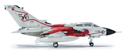 Amazon.com: Herpa Italian Air Force 6 Stormo Panavia Tornado IDS