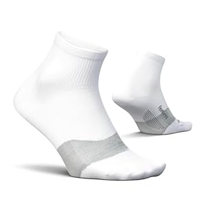 Feetures Elite Ultra Light Cushion Quarter – Sport Sock with Targeted Compression – (1 Pair)