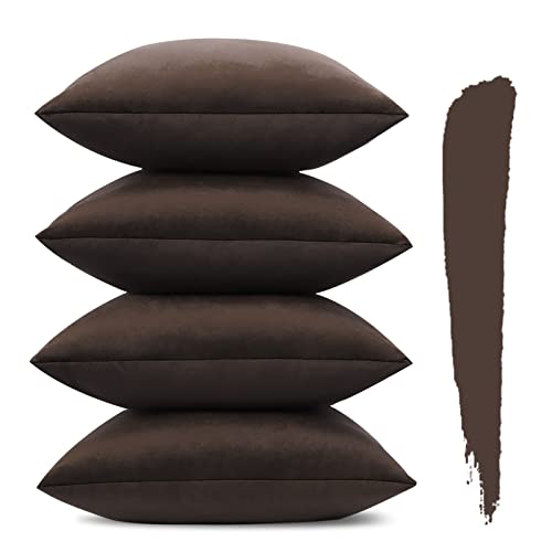 Sungeek Set of 4 Decorative Cushion Covers Solid Soft Velvet Pillow Covers with Invisible Zipper Square Throw Pillow Cases for Sofa Car Patio Bedroom Living Room 45x45cm Chocolate Brown