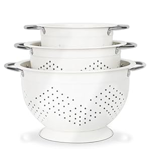 Hillbond Colander Set of 3, 1.5, 3, 5 QT Powder Coated Metal Strainers with Riveted Stainless Steel Handles and Stable Base, Strainers and Colanders, White
