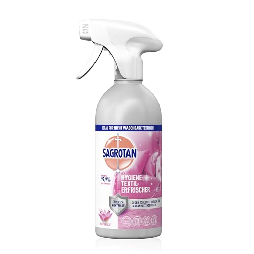 Sagrotan Hygiene-Textilerfrischer Wasserlilie– Entfernt festsitzende Gerüche & geruchsbildende Bakterien – Für Kleidung & Wohntextilien – 3 x 500 ml
