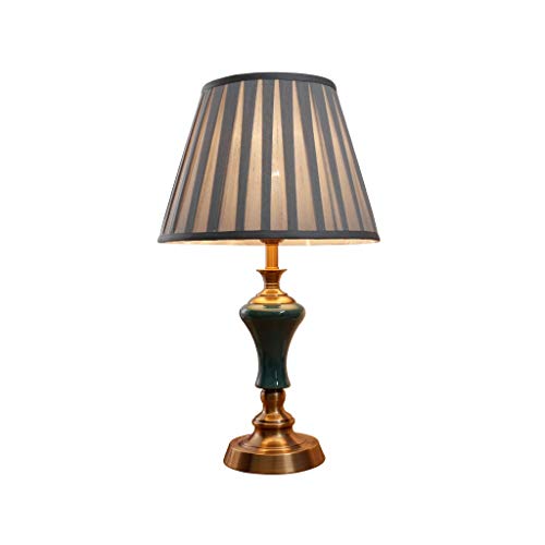 Lampe de table médiévale moderne pour illuminer vos soirées lecture au salon