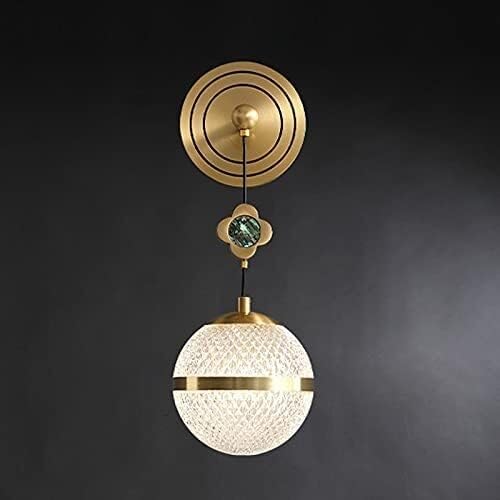Applique globe en cristal rétro et laiton de luxe pour un couloir élégant