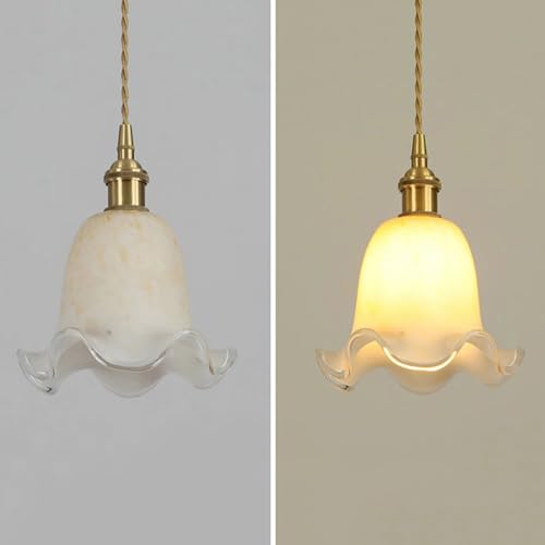Lustre floral au charme d'antan pour éclairer vos souvenirs de famille à table