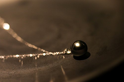 Paialco 18K White Gold Cultured Tahitian Black Pearl Pendant Necklace with 18" Chain, Round 9-10MM2