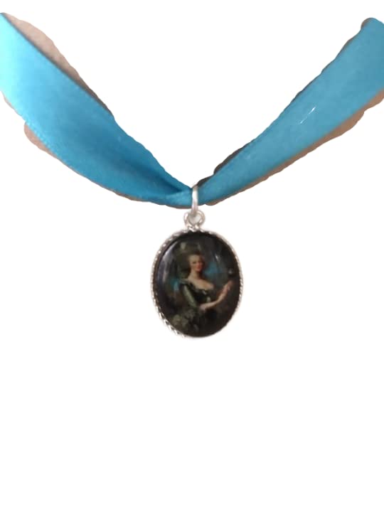 Pendentif Marie Antoinette en argent 925 cabochon d'exception fait main