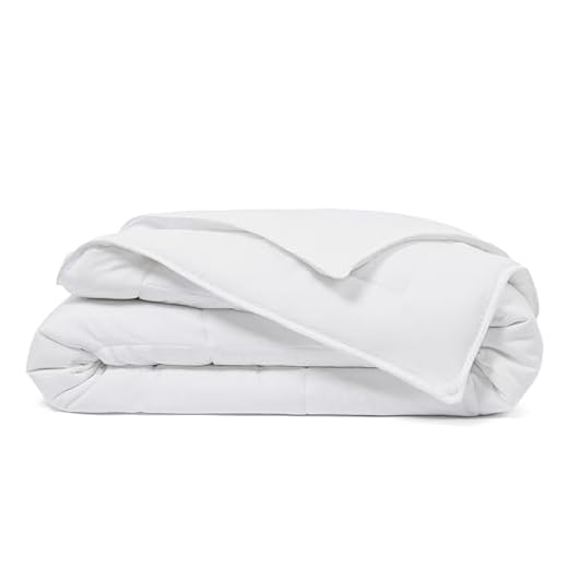 Cosy House Collection Luxury Bamboo Down Alternative Comforter - Master Bedroom Essentials - All Season Use - Stays Fresher for Longer - Box Stitch Construction & Duvet Loops (King/Cal King, White)