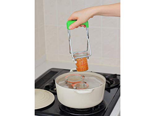 煮沸消毒や脱気をした瓶は、熱くて引き上げるのが大変。そんなとき便利なのが、グラスリフターです。がっちりつかめる安定感があり、やけどの心配もありません。