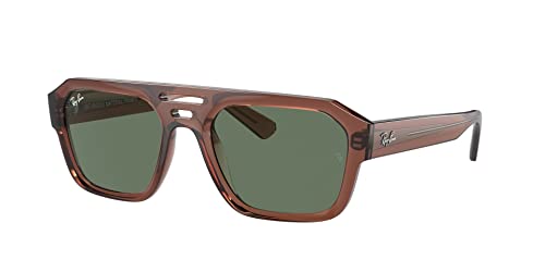 CARATTERISTICHE della CORRIGA: Gli occhiali da sole RB4397 Corrigan presentano una montatura quadrata marrone trasparente con un triplo ponte spesso e lenti verde scuro. Realizzato con materiali sostenibili in bio-acetato e lenti a base biologica.