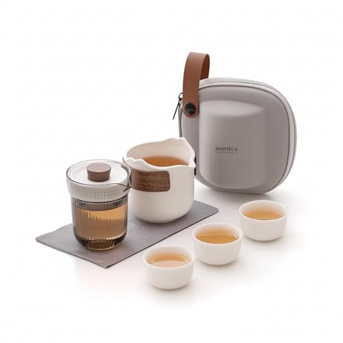 SINOTÈCА Set da Tè da Viaggio Portatile – Servizio da Tè Kung Fu con Teiera in Vetro 120ml, Caraffa in Ceramica 200ml, 3 Tazzine 25ml, Pomello in Legno di Noce, Custodia Rigida Antiurto Inclusa