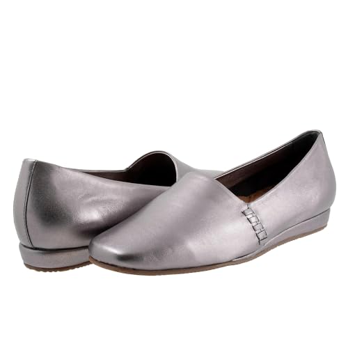 SoftWalk Women's Vale Ballet Flat