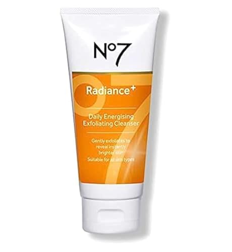 No7 Radiance Plus Nettoyant exfoliant quotidien visage 100 ml gommage doux