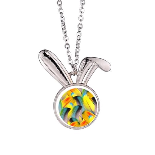 Collier lapin aux plumes colorées et chaînette fine texturée