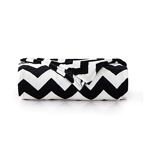 Vessia Large Flannel Fleece Plush Twin Size Blanket(66X90 Inch) - Black And White Chevron Pattern Brushed Microfiber Bed Blanket, All Seasons Suitable For Women, Men #TOP6