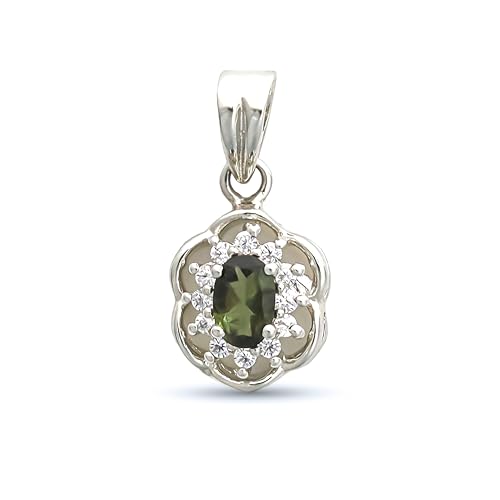 Pendentif moldavite en argent pour sublimer votre style bohème au quotidien