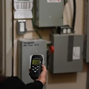 LATNEX MG-300 LF Magnetfeldmessgerät, misst EMF von Hochleistungsübertragungsleitungen, Geräten und elektrischen Leitungen – perfekt für EMF-Hausinspektionen