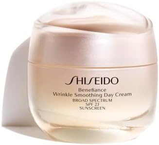 Shiseido Benefiance Wrinkle Smoothing Day Cream - Broad-Spectrum SPF Anti-Aging Moisturizer - Visibly Corrects Wrinkles & Intensely Hydrates - Non-Comedogenic