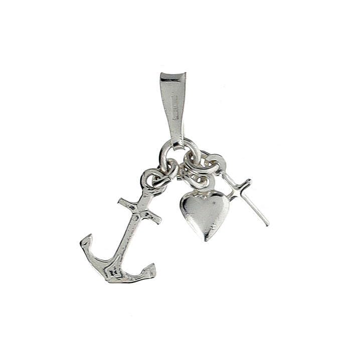 Pendentif foi espérance charité argent 925 : fini les bijoux qui ternissent et irritent la peau