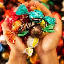 Cesta de chocolates cacau show premium 12 itens