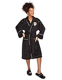 harry potter robert pattinson rolü Perfect for lounging at home, or hanging out with fellow wizards, this official Harry Potter branded Kawaii bathrobe is all you need.