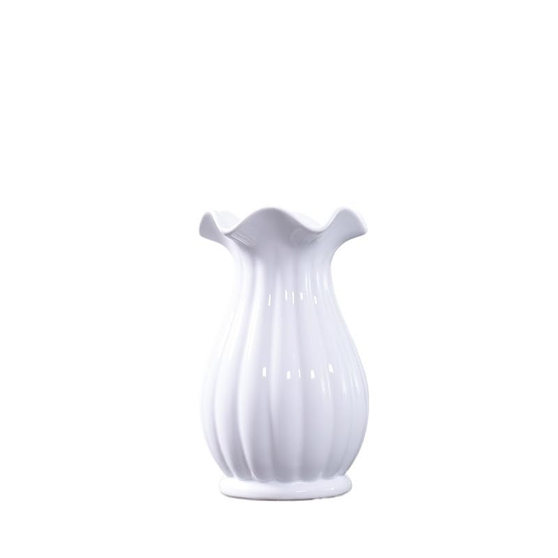 Vase en céramique blanche vase de ferme pour un intérieur serein