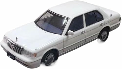 Miniature Crown Sedan 133 1:43 pour compléter une collection auto de 1993