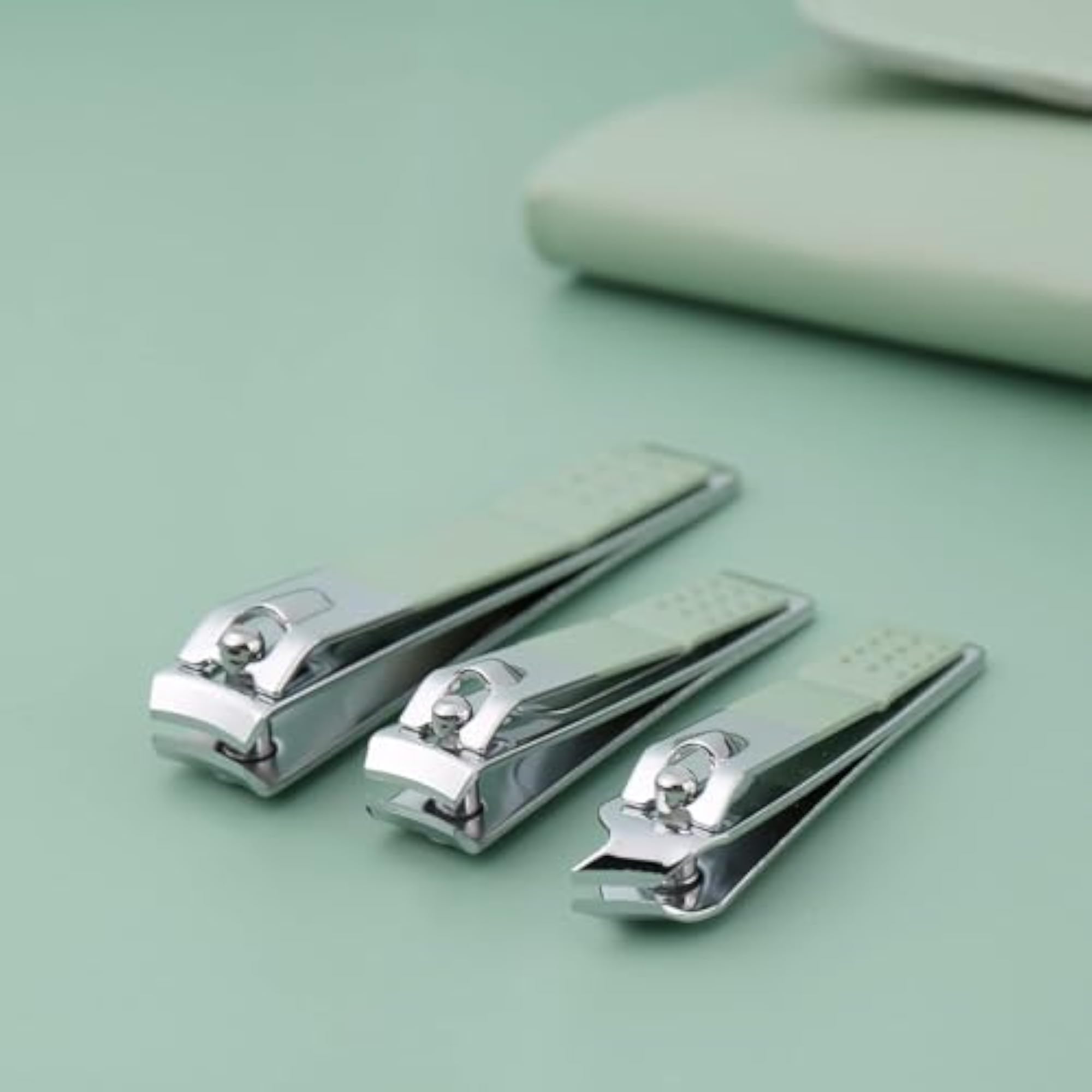 16 in 1 Manicure Kit for Men & Women