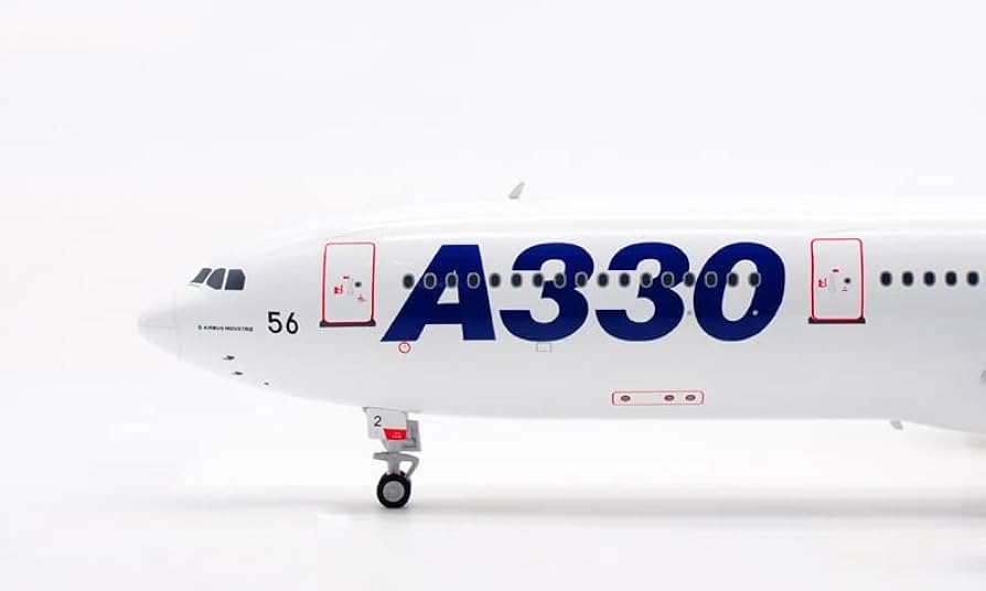 エアバス A330-300 アメリカン航空 (ギア/スタンド付属) 1/200 Hogan Wings A330-300 American Airlines (gear/stand included