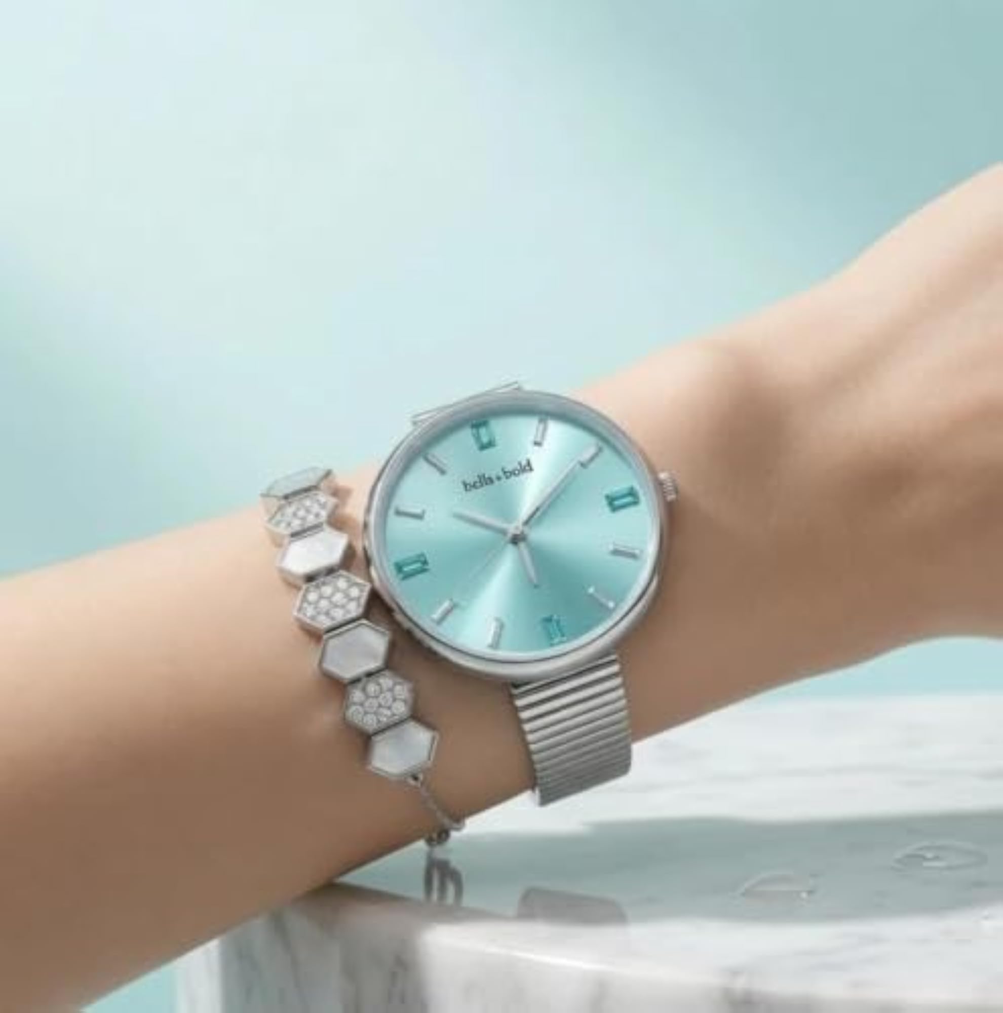 Women's Rainbow Luxury Analog Watch & Bracelet Set