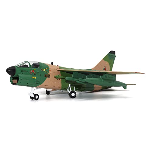 1:72 Scale Vought A-7P Corsair Ii - Militaria Diecast By Motorcity Classics #TOP1