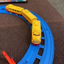 プラレール 　前スイッチ　レトロ　ふくせんプラレール 特急電車 高架つきセット Amazon | プラレール 前スイッチ レトロ ふくせんプラレール