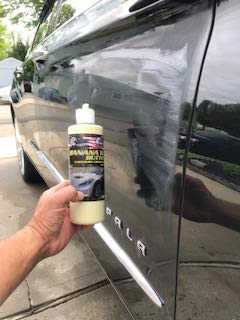 LYKX, USA AUTO SUPPLY Banana Wax 16 fl oz Banana Scent Turn heads with a show-stopping shine! Banana Wax delivers a deep, glossy, finish that brings out the best in your car’s paint.