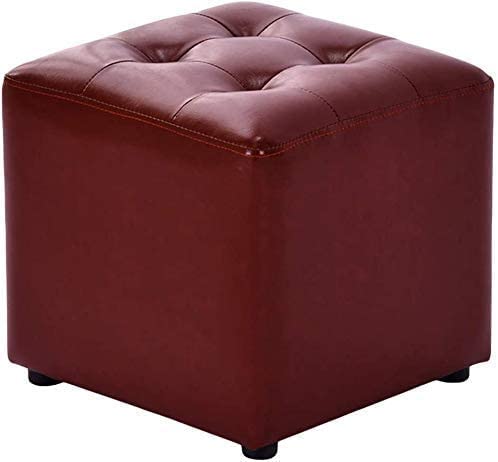 Table basse de salon cube rouge en cuir pour optimiser l'espace