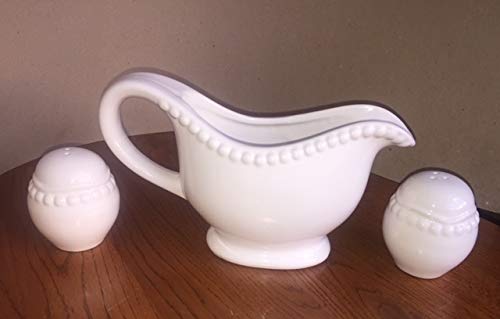 Gravy Boat/Salt & Pepper Set 9